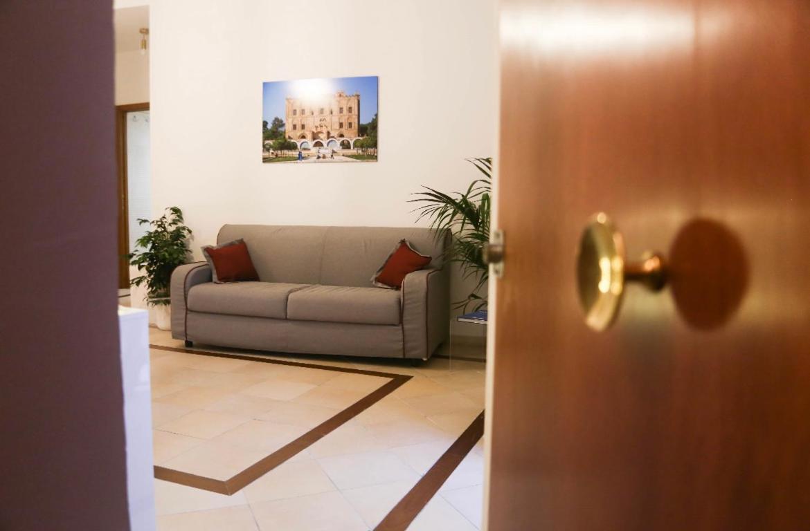 Sole Apartment Палермо Екстериор снимка