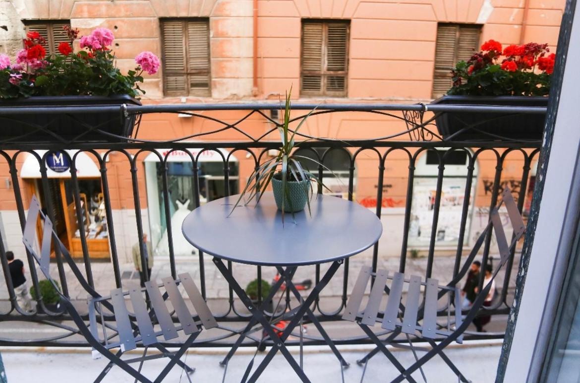 Sole Apartment Палермо Екстериор снимка